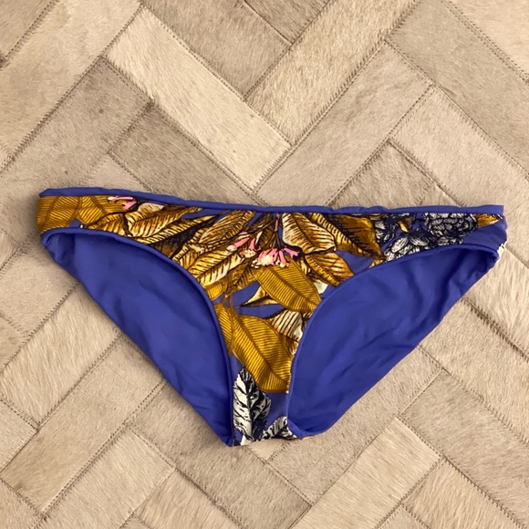 Maaji Mediterranean Blue Deck Reversible Bikini - Picture 5 of 13